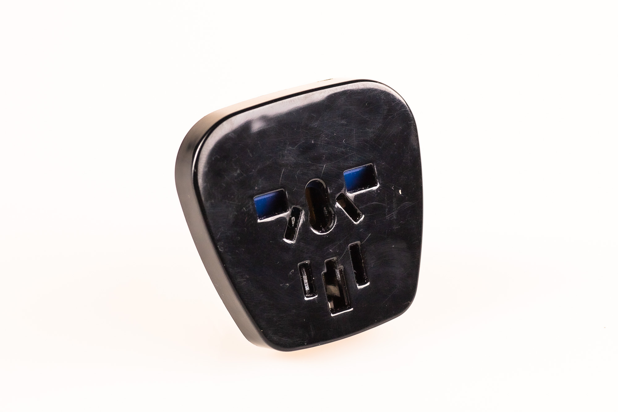 Solight Travel adapter for foreigners in Slovakia - universal black