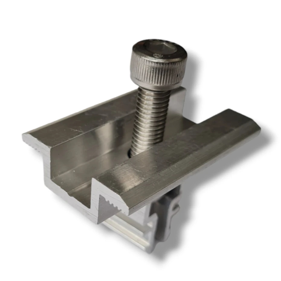 Central clamp - Snap-in installation with groove and screw
