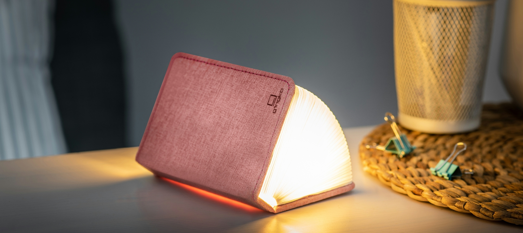 Összecsukható lámpa "Smart Book" mini, rózsaszín textil - Gingko