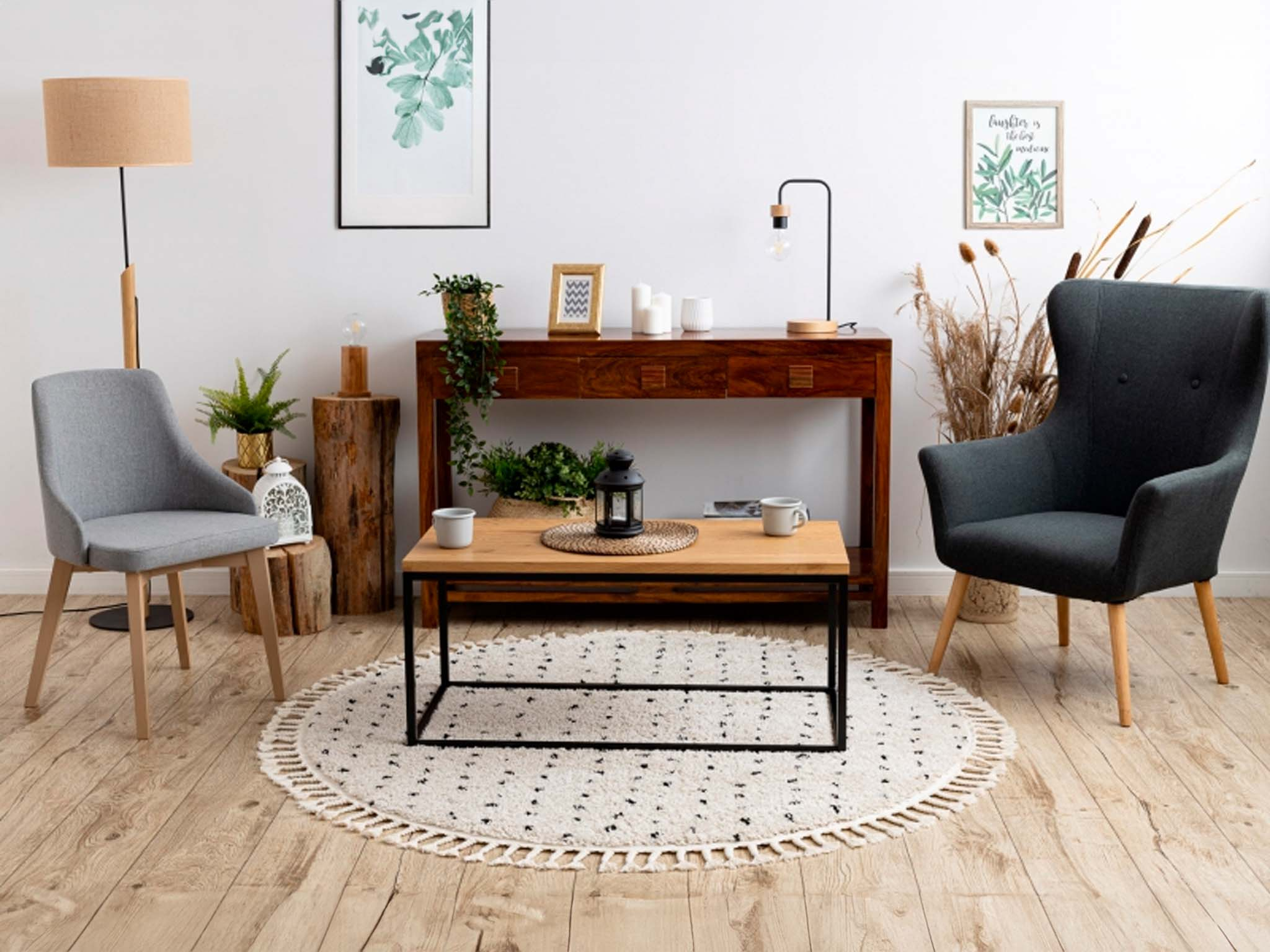 DW Béžovo-čierny okrúhly koberec so strapcami Bermie 120 cm