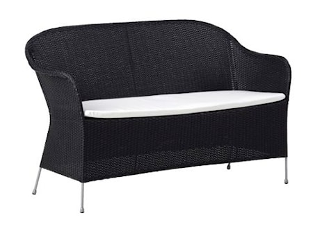 Athene 2-sits soffa från Sika Design är en elegant trädgårdsmöbel av hög kvalitet. Välj mellan utförande i grå eller svart, samt inklusive eller exklusive dyna.