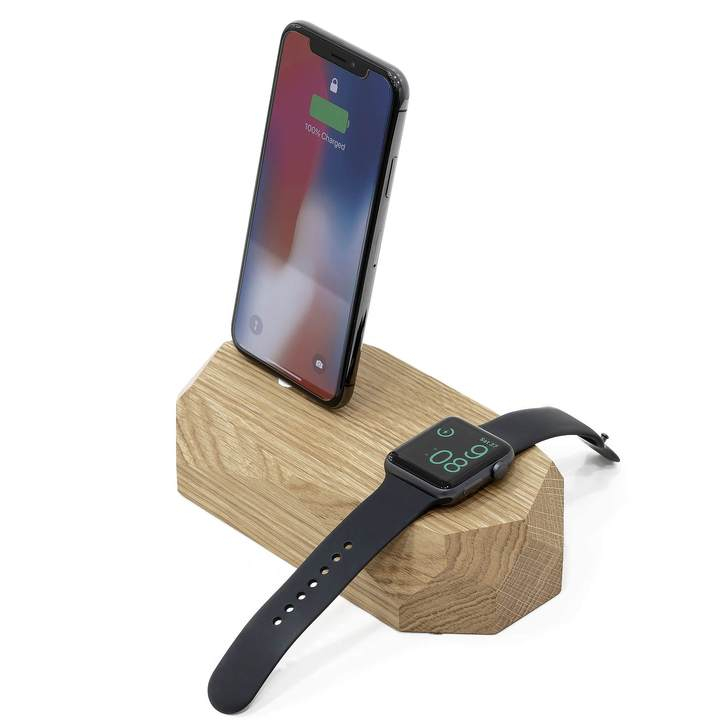 Dřevěná nabíječka na iPhone & Apple Watch Materiál:: Dub