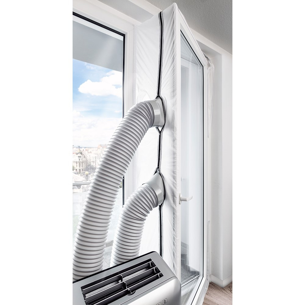 Insulation for balcony doors for mobile air conditioners