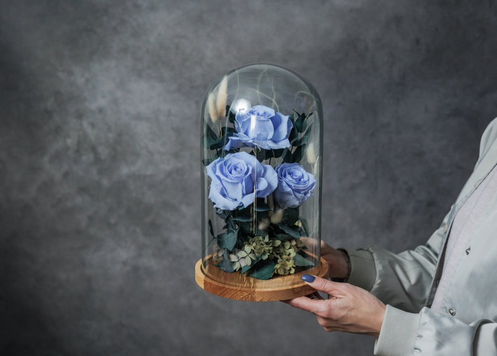Magie van de eeuwige liefde - gestabiliseerde rozen in glas, blauw