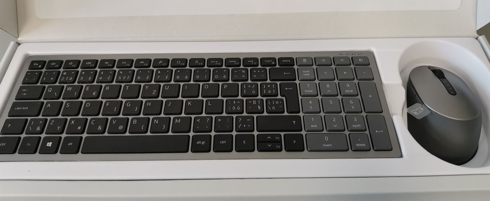 DELL KM7120W bezdrôtová klávesnica + myš, CZ/SK layout