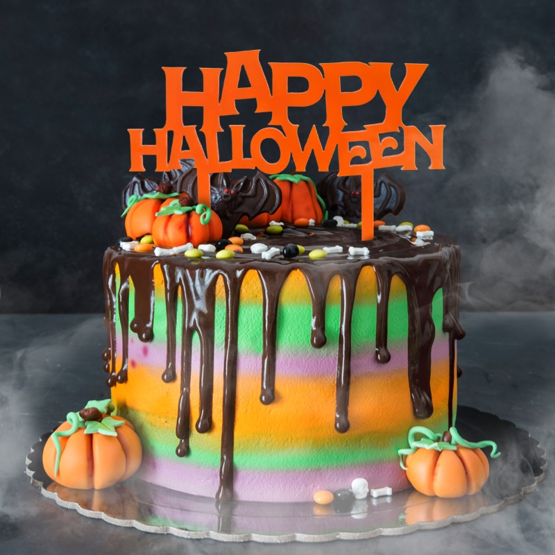 Halloween cake decoration