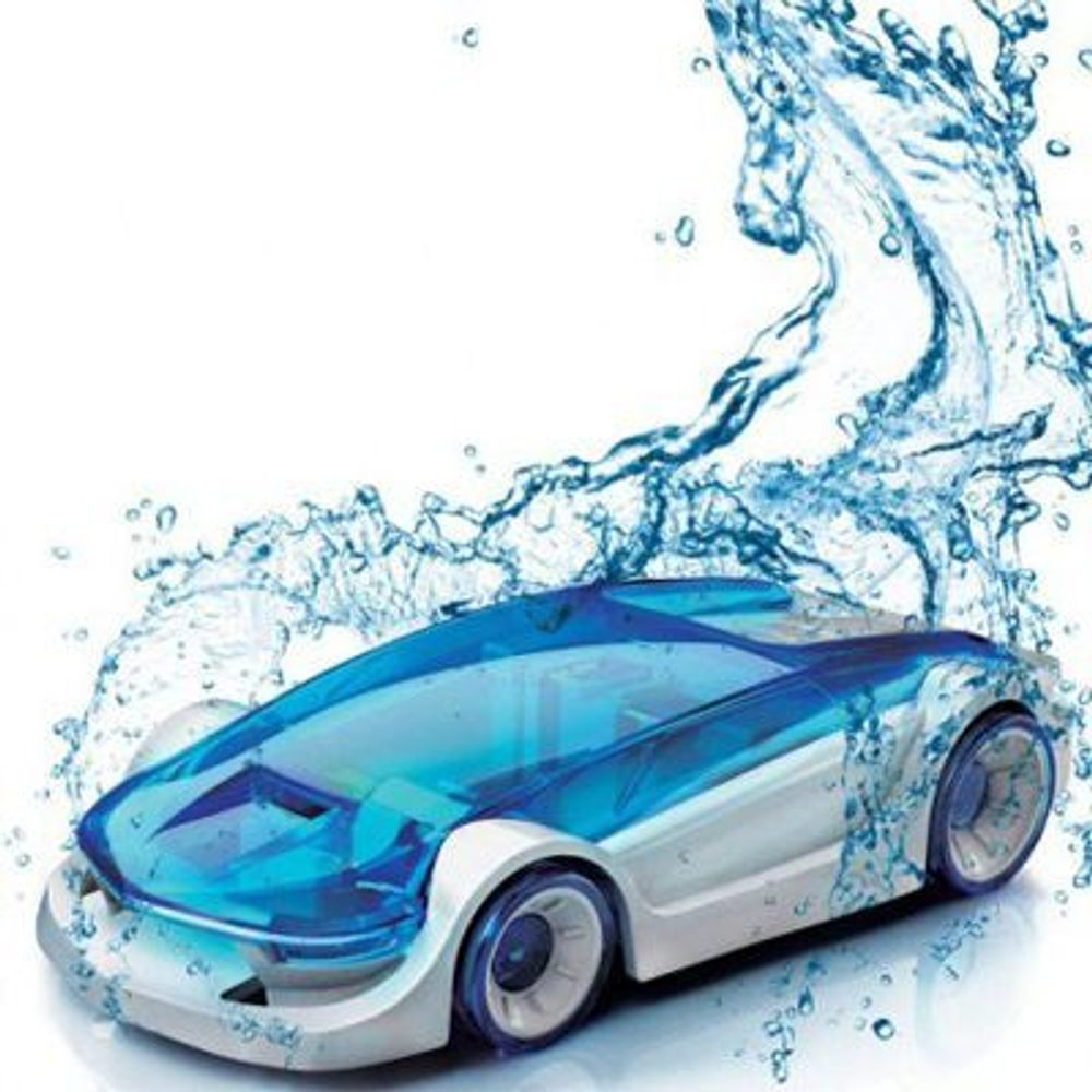 Popron.cz Car on water