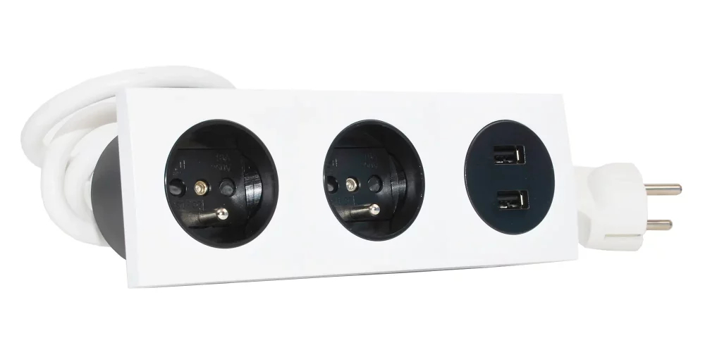 ALTR Innfelt stikkontaktsblokk i hvit farge, 2x 250V stikkontakt + 2x USB-A lader, kabel 1,5m
