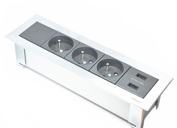 Simon OFIBLOCK Line, 3x zásuvka 250V + 2x USB nabíjačka 5V, rámček chróm, farba grafitovo-šedá, kábel 1.5m